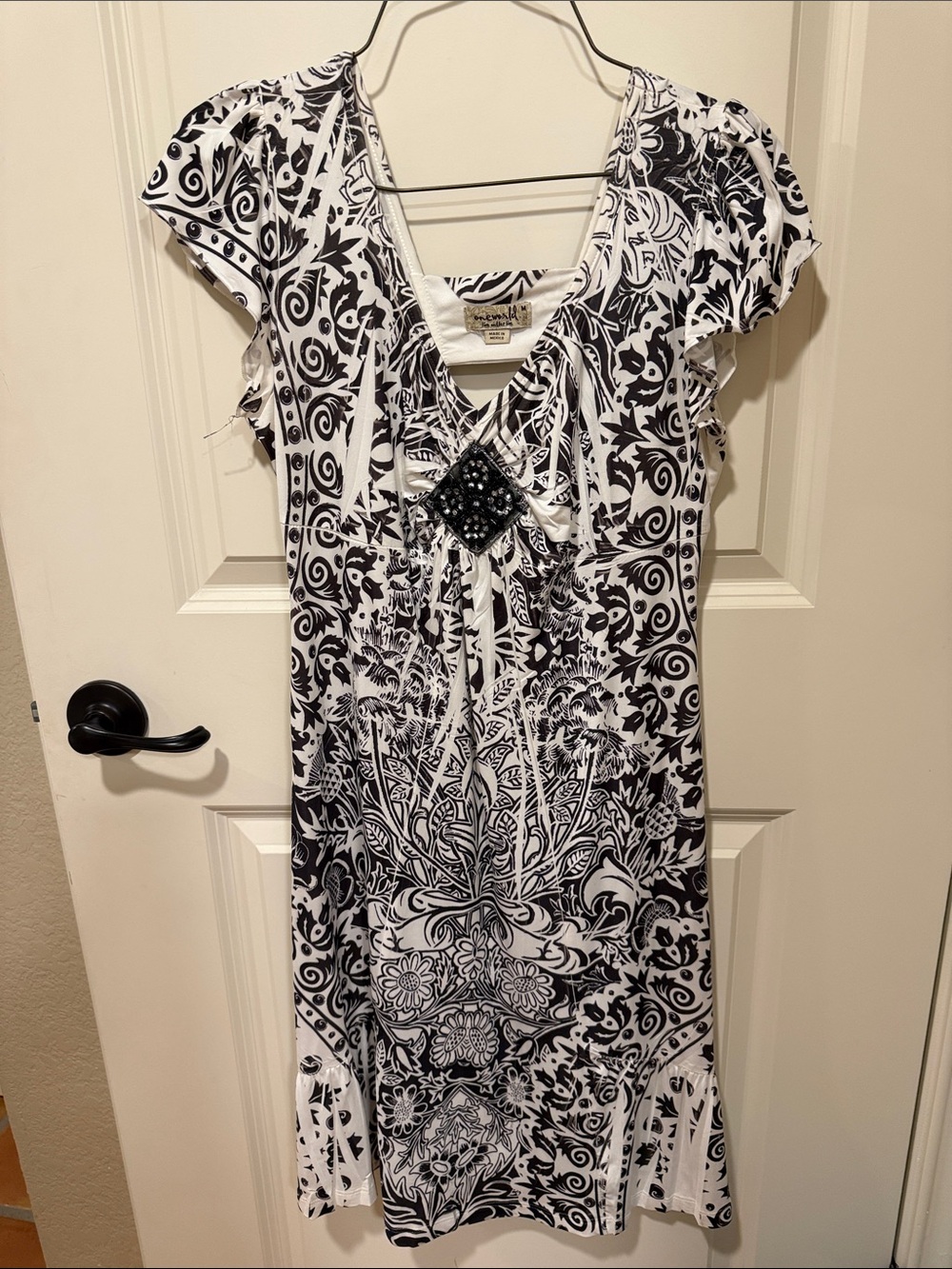 ONE WORLD Black and White Printed V-Neck Dress
